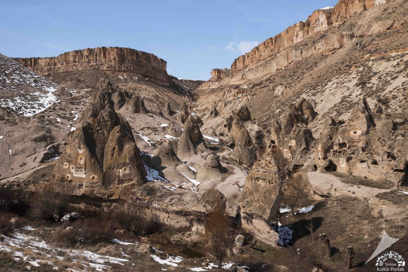 Rock-cut cave dwellings in Soğanlı Valley